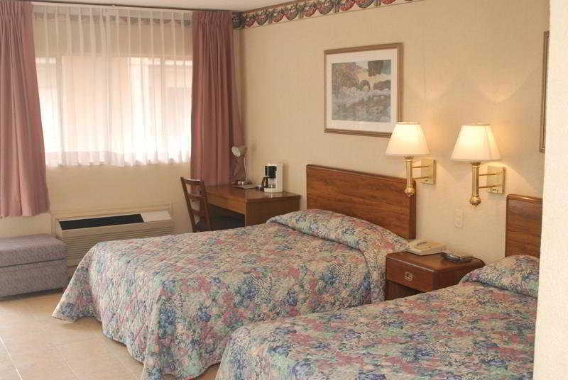 Hotel El Camino Inn & Suites Reynosa Quarto foto