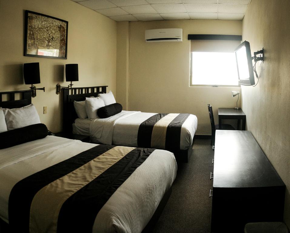 Hotel El Camino Inn & Suites Reynosa Exterior foto